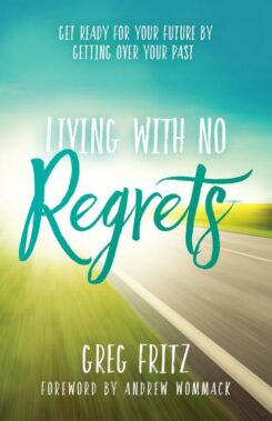 9781680312140 Living With No Regrets