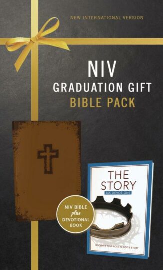9780310448105 Graduation Gift Bible Pack For Him