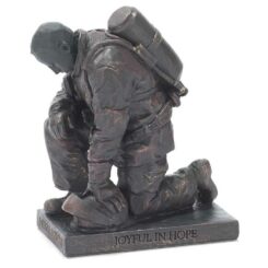 603799514316 Firefighter Praying (Figurine)