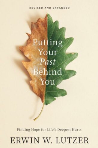 9780802436221 Putting Your Past Behind You Revised And Expanded (Expanded)