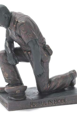 603799514323 Police Officer Praying (Figurine)